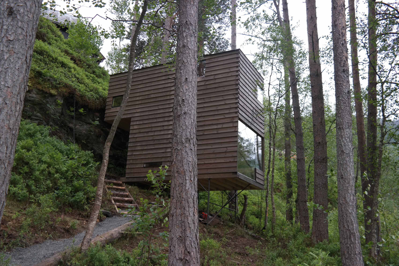 Illustration for article titled I want to live in one of these spectacular cabins in a Norwegian fjord